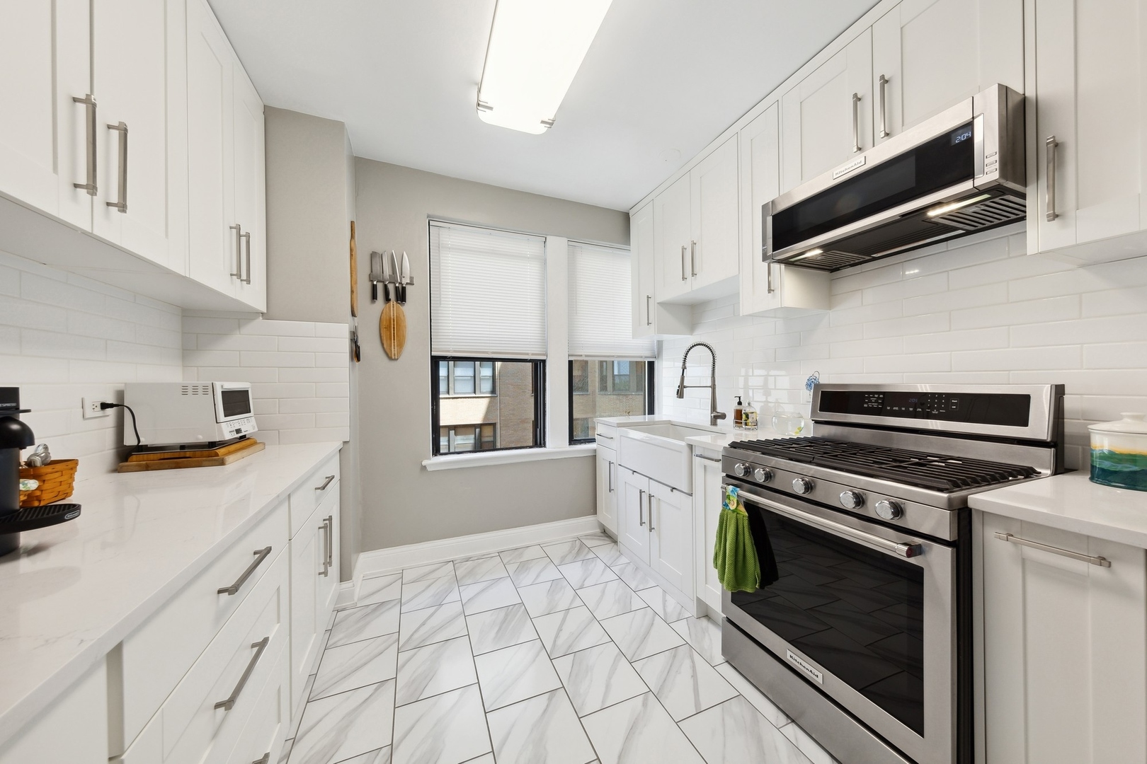 1755 E 55th Street Unit: 601