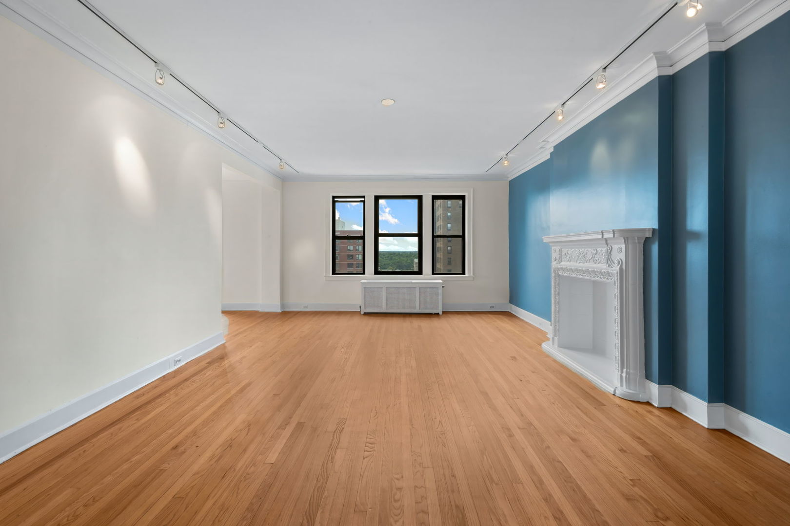 1755 E 55th Street Unit: 1203