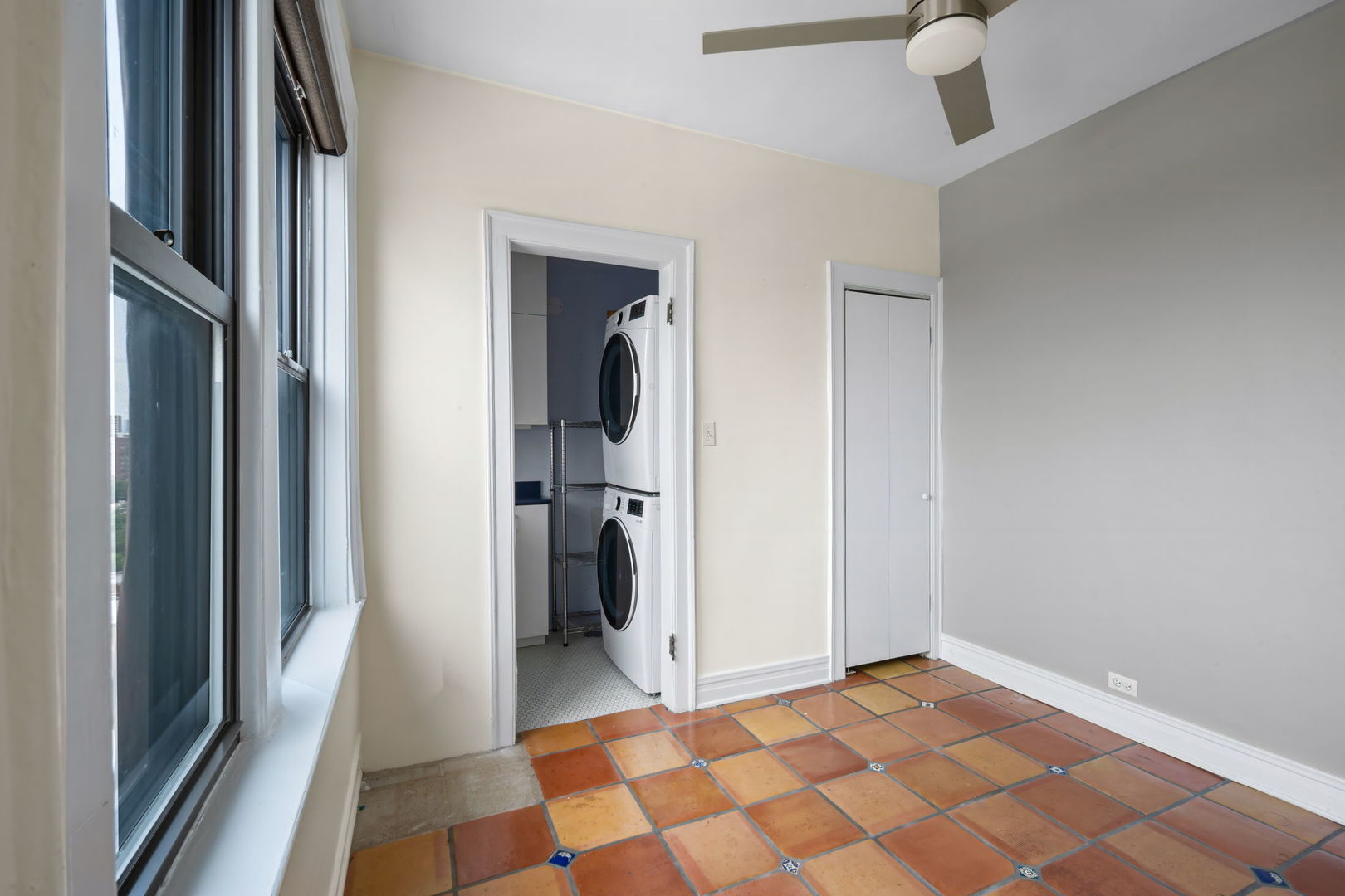 1755 E 55th Street Unit: 1203