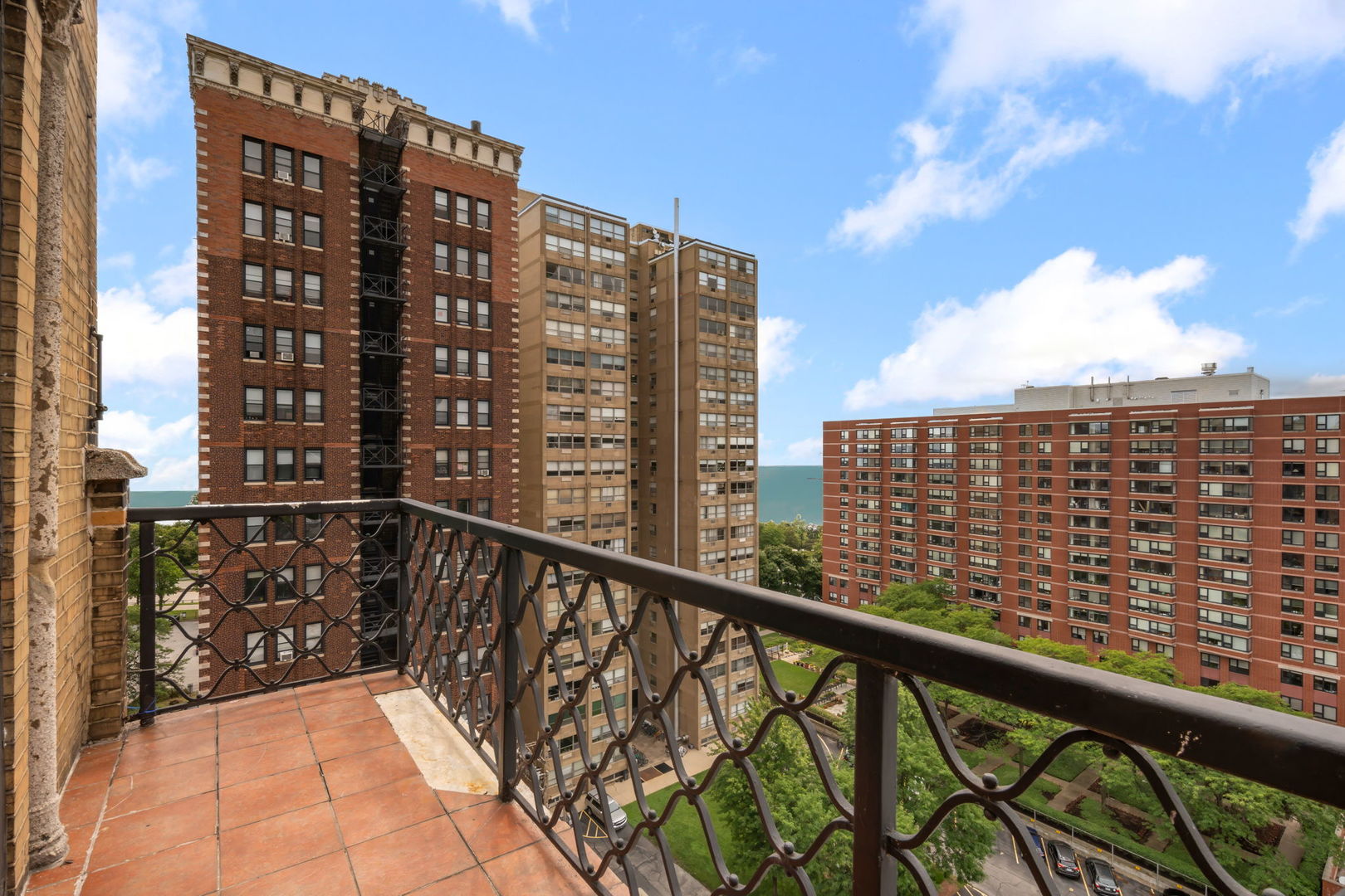 1755 E 55th Street Unit: 1203