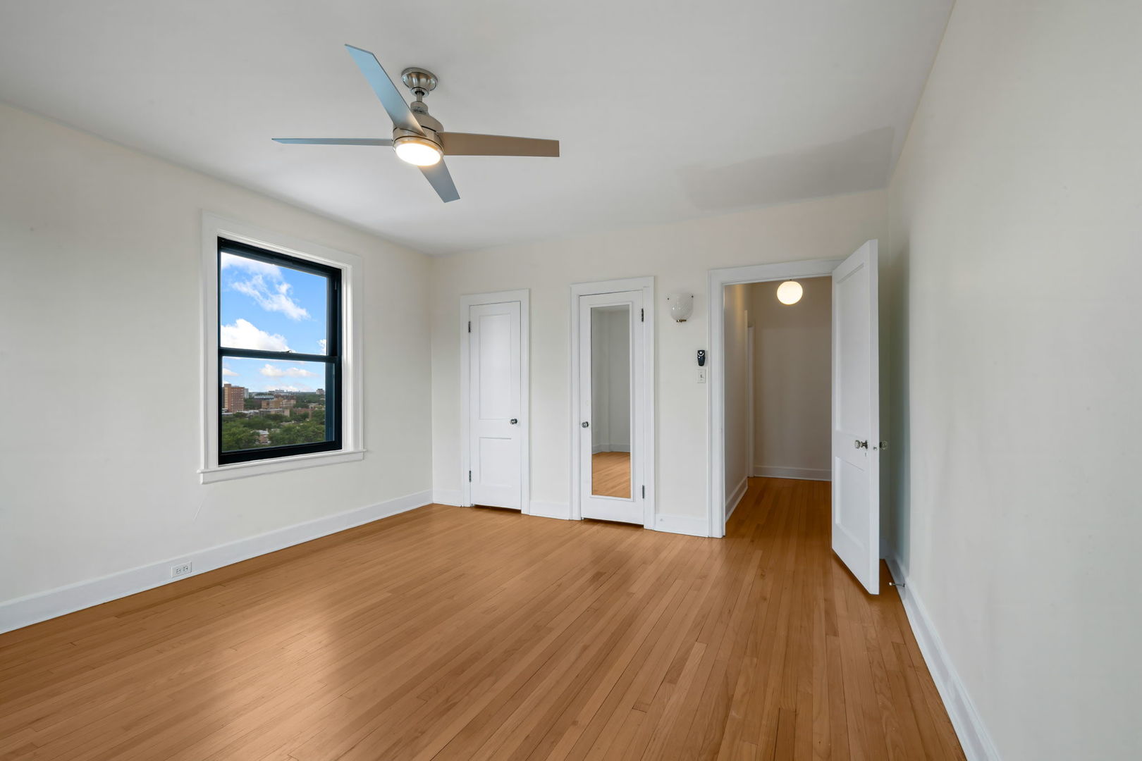 1755 E 55th Street Unit: 1203