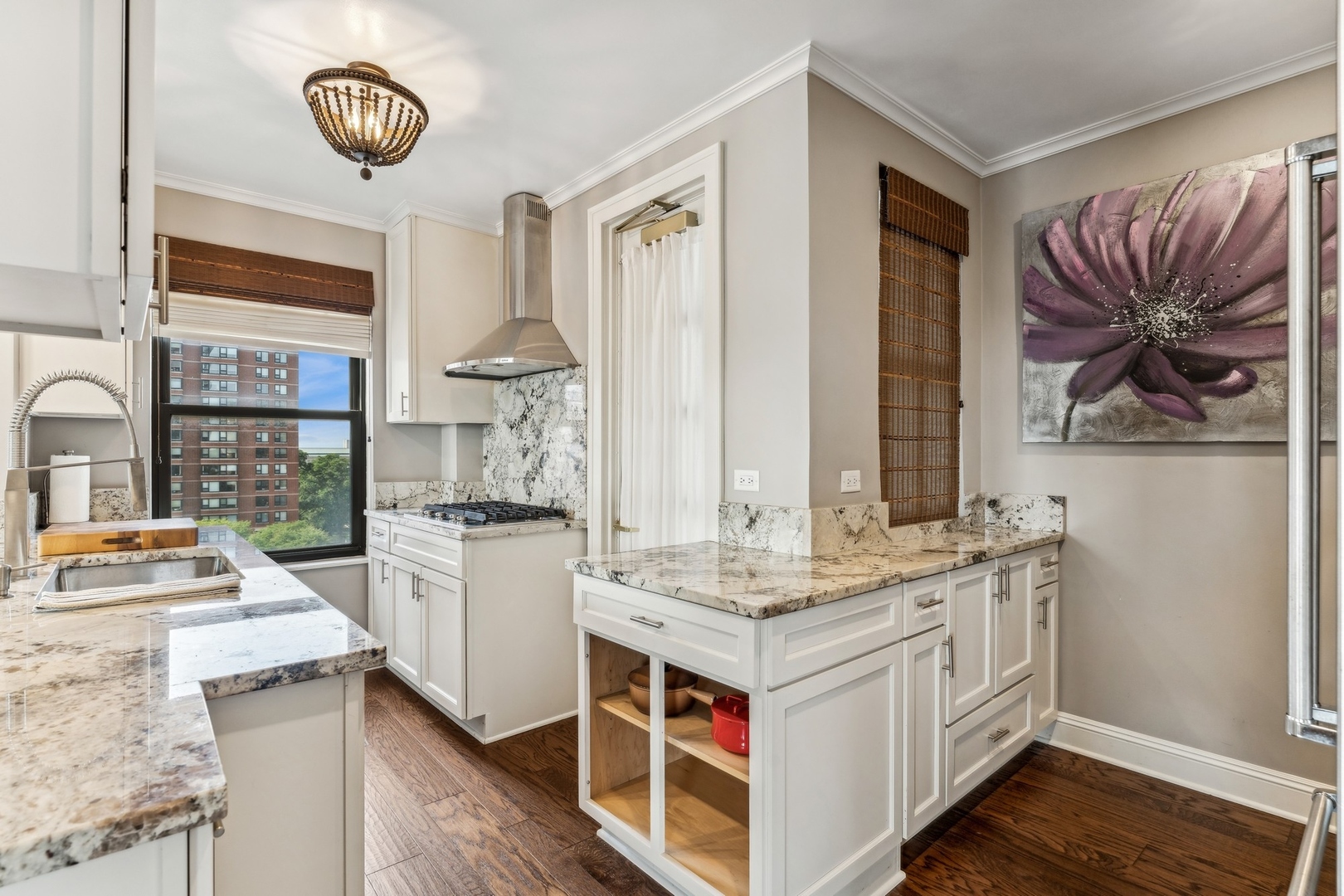 1765 E 55th Street Unit: H2
