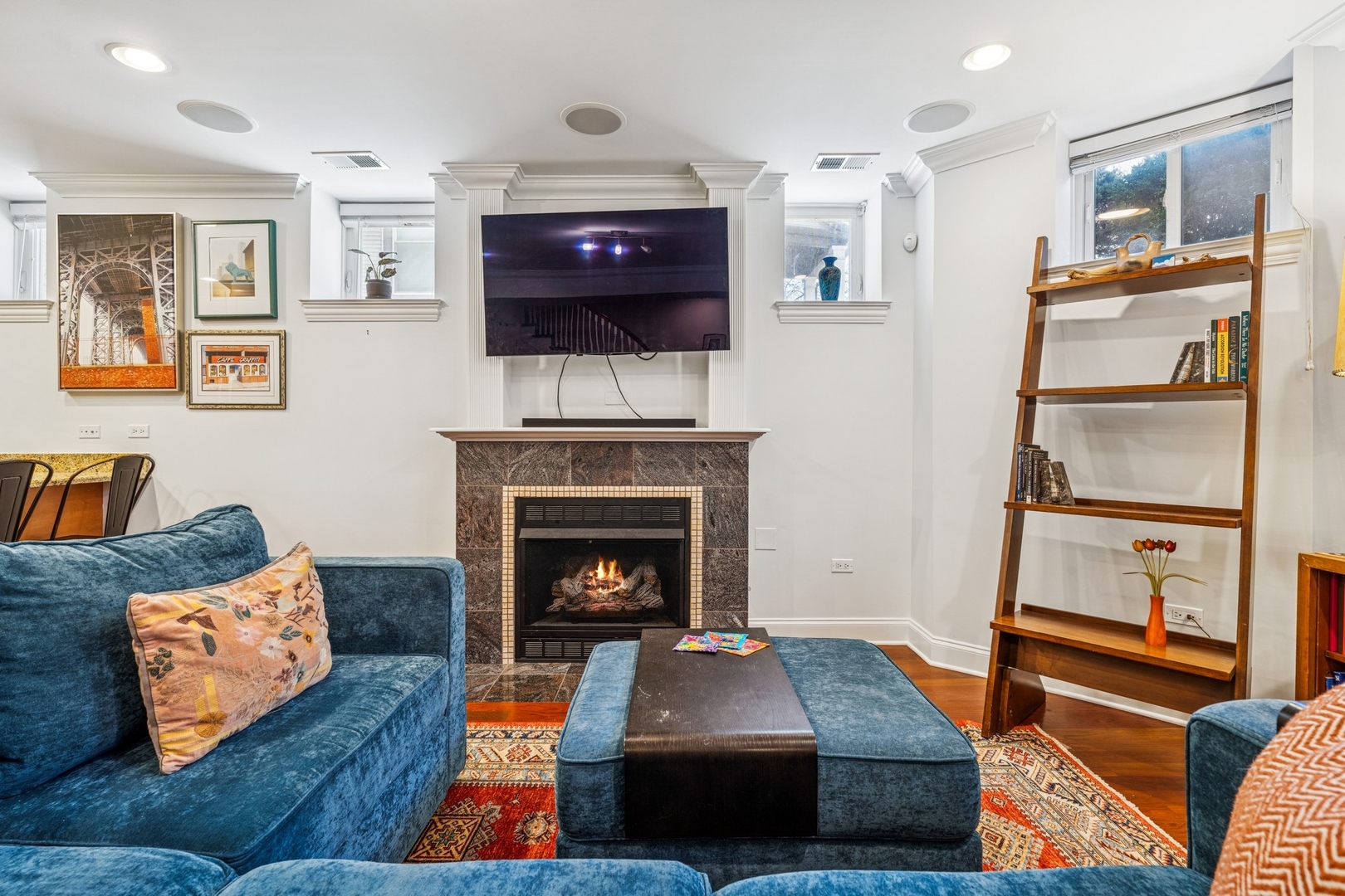 1715 W Leland Avenue Unit: 1