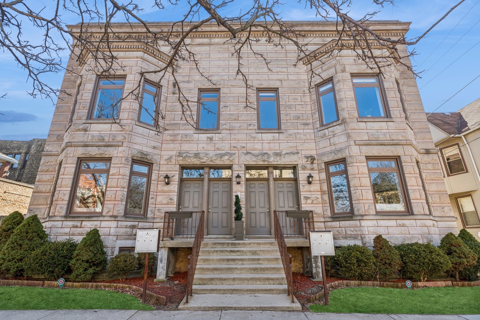 1715 W Leland Avenue Unit: 1