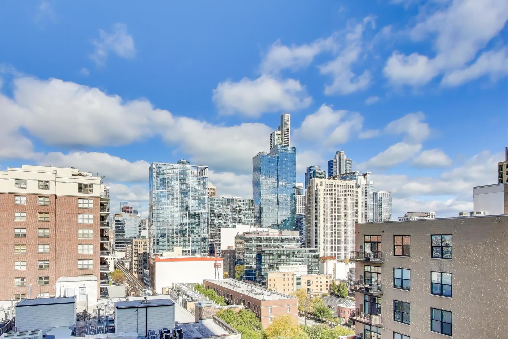 1529 S STATE Street Unit: 14J