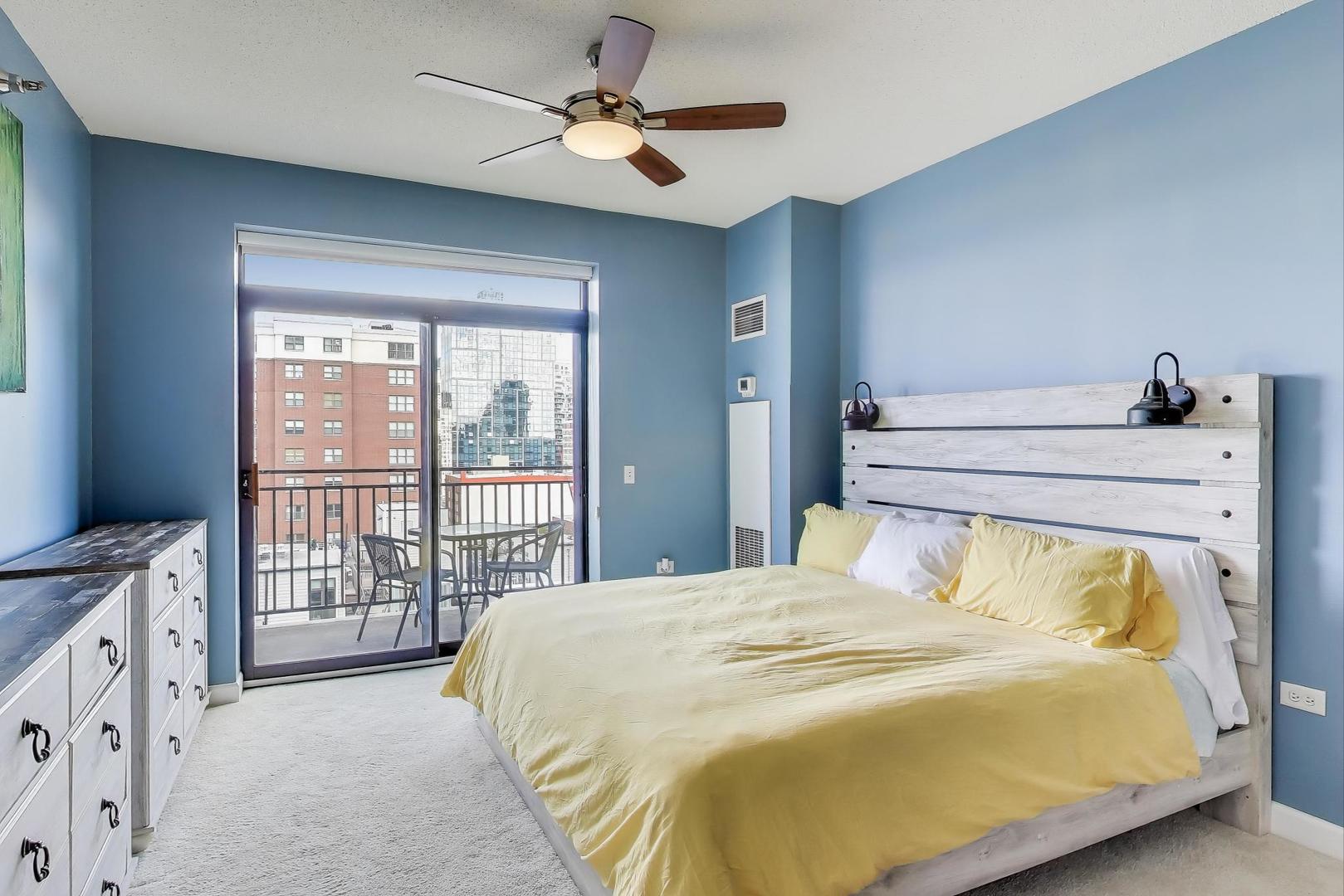 1529 S STATE Street Unit: 14J
