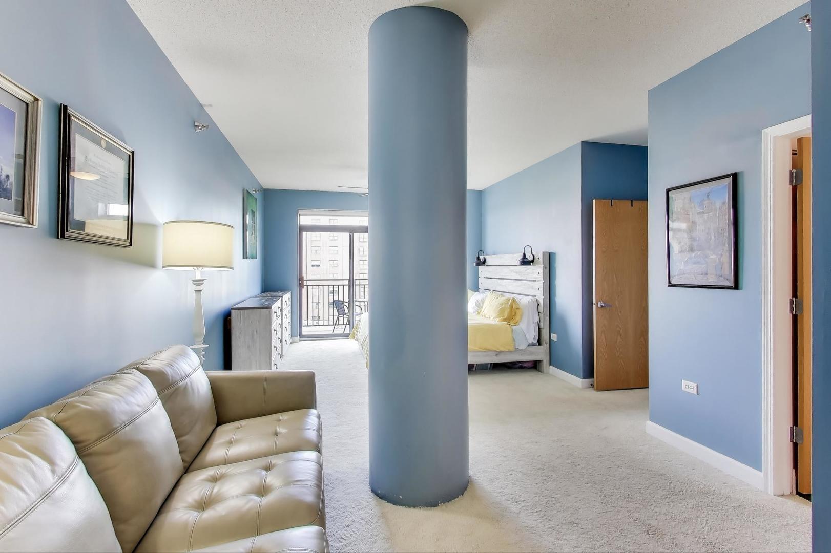 1529 S STATE Street Unit: 14J