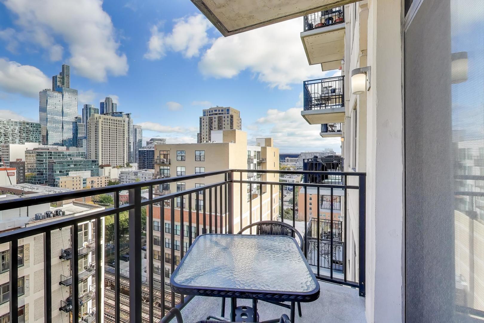 1529 S STATE Street Unit: 14J