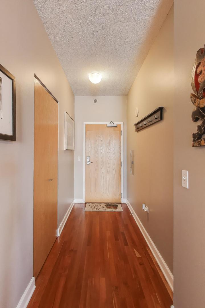 1529 S STATE Street Unit: 14J