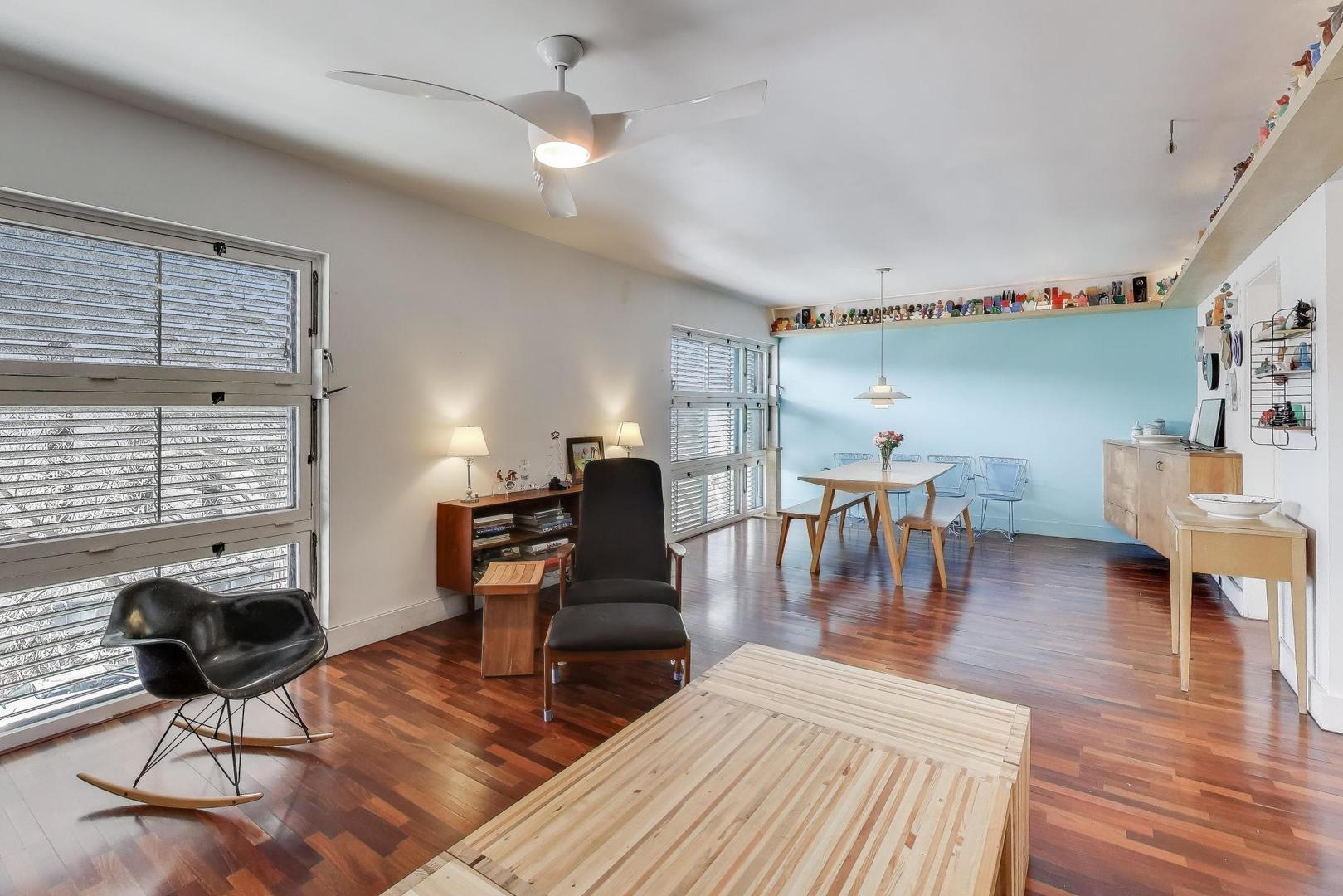5551 S University Avenue Unit: 3