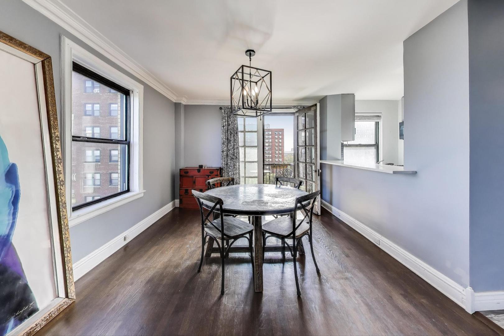 1765 E 55th Street Unit: J2