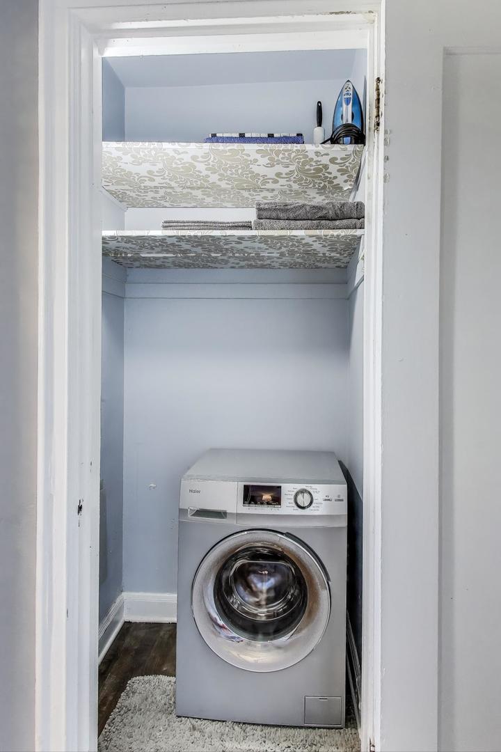 1765 E 55th Street Unit: J2