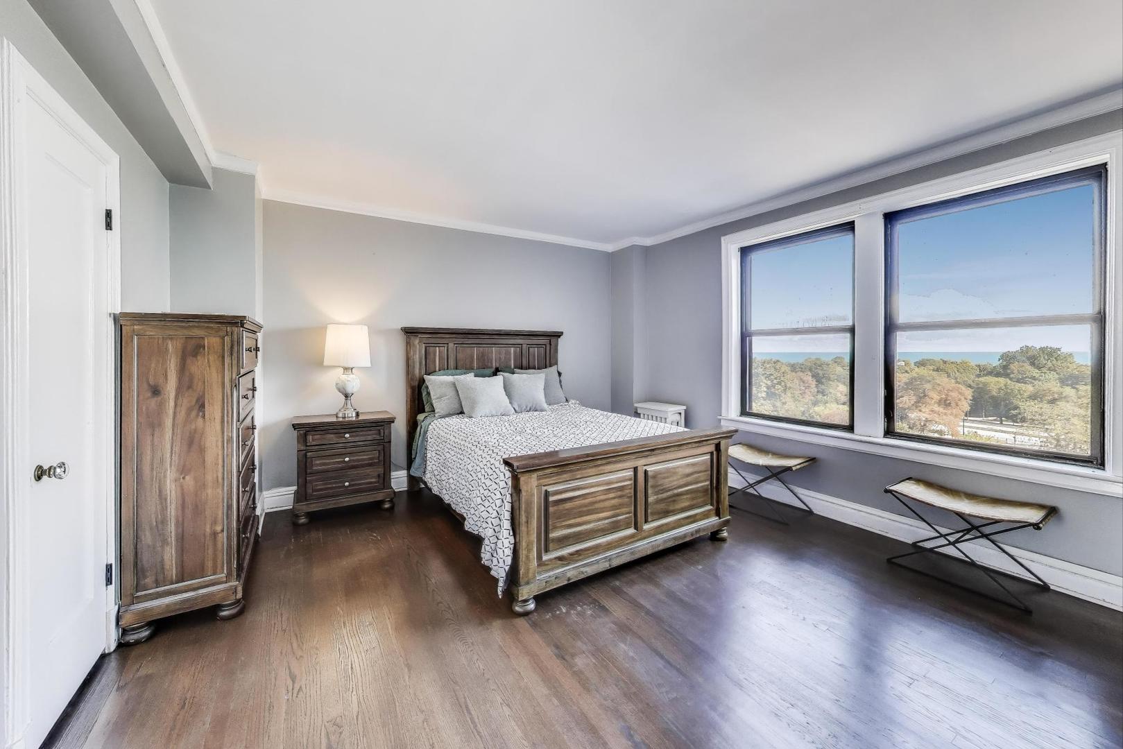 1765 E 55th Street Unit: J2