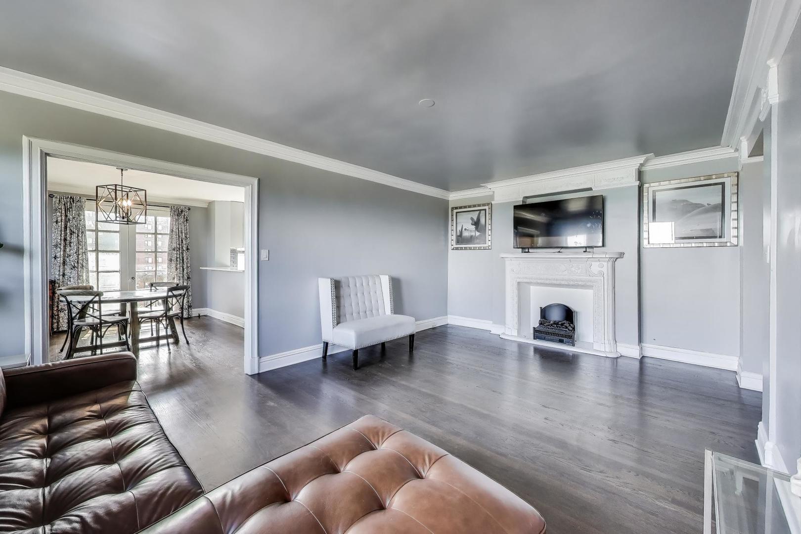 1765 E 55th Street Unit: J2