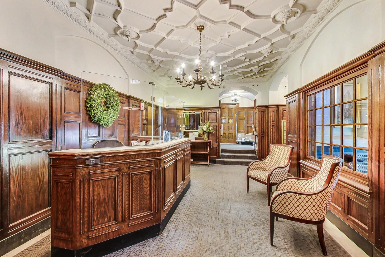 5000 S East End Avenue Unit: 24B