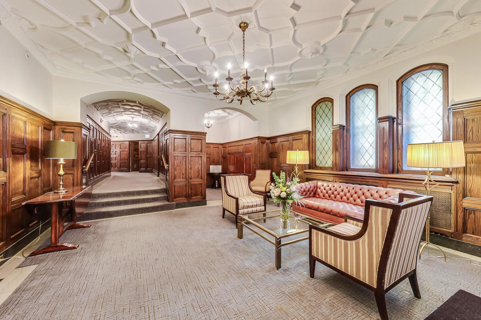 5000 S East End Avenue Unit: 24B
