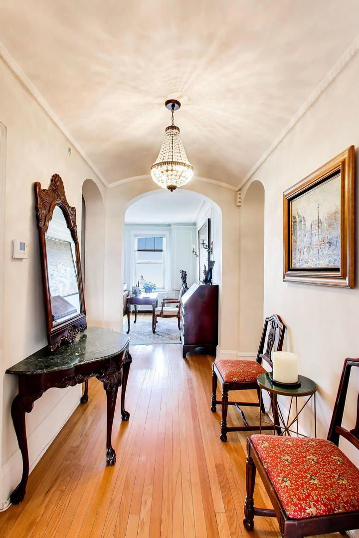 5000 S East End Avenue Unit: 24B