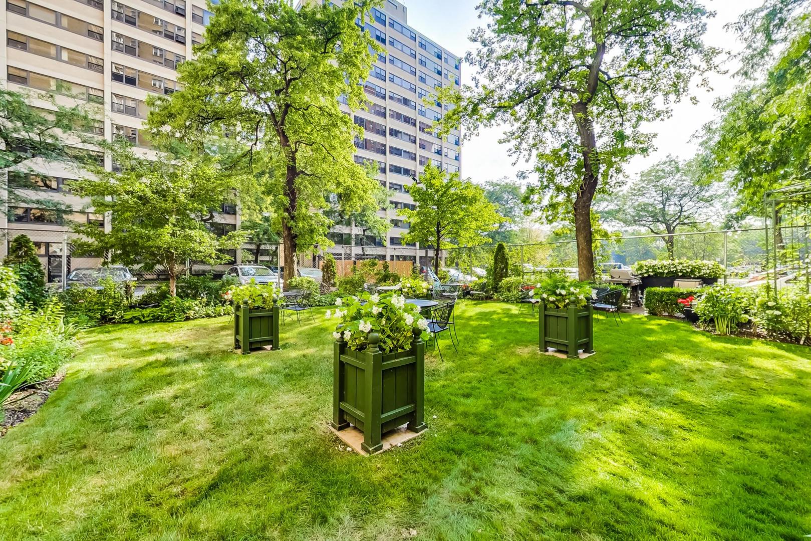 5000 S East End Avenue Unit: 24B