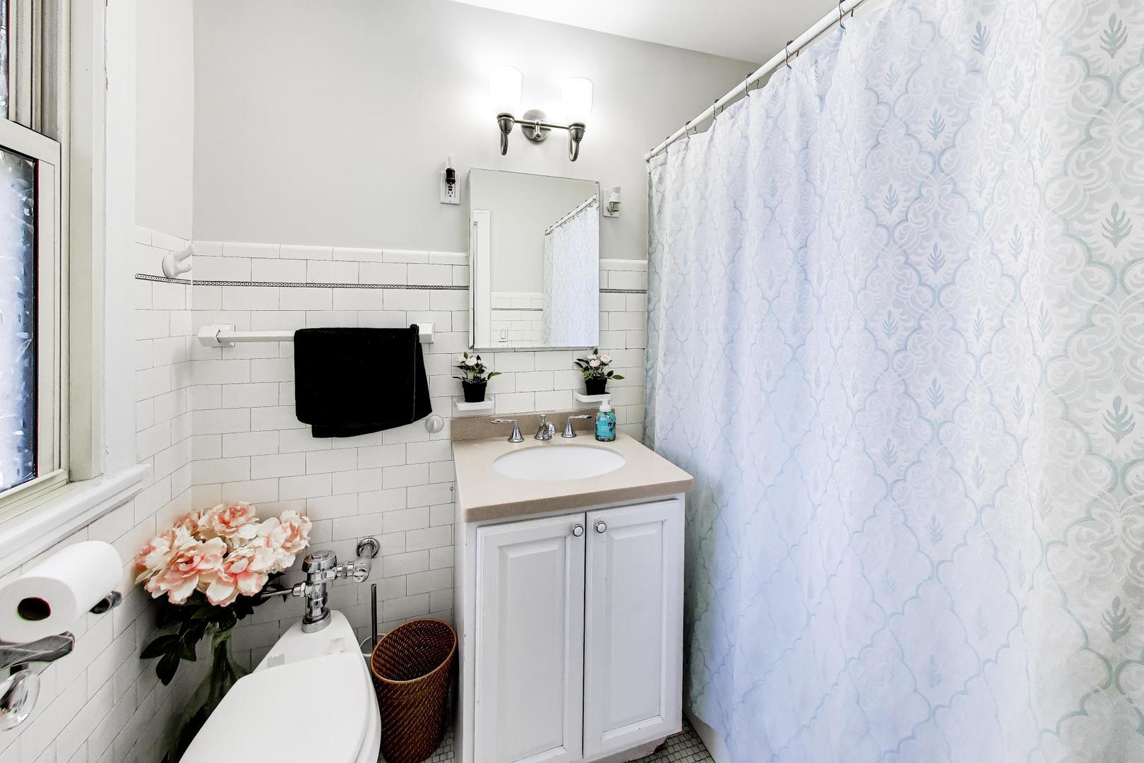 5000 S East End Avenue Unit: 24B