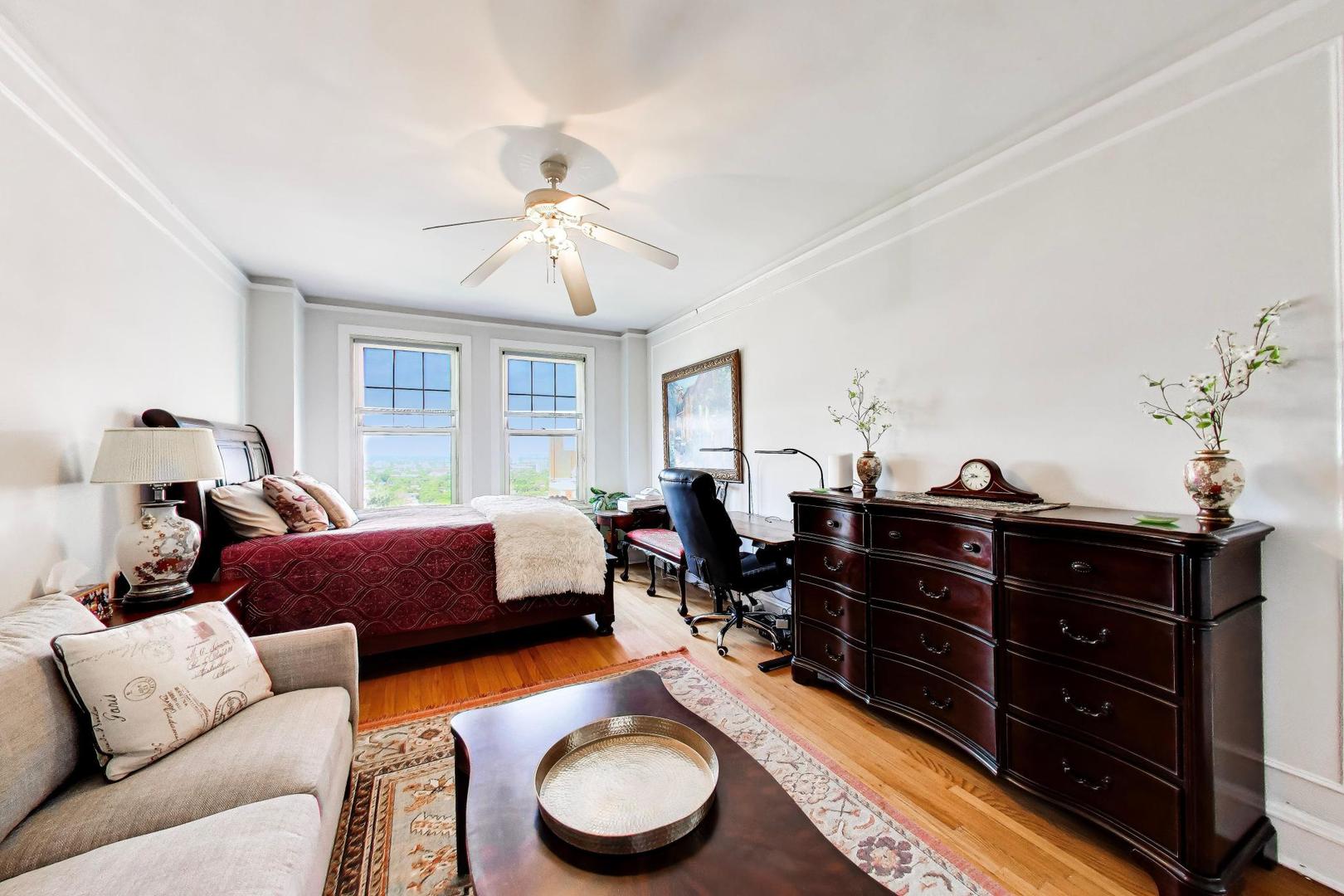 5000 S East End Avenue Unit: 24B