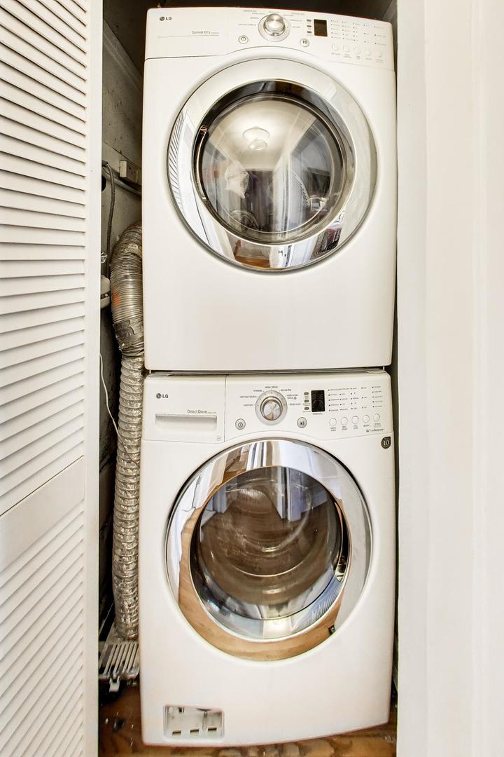5000 S East End Avenue Unit: 24B