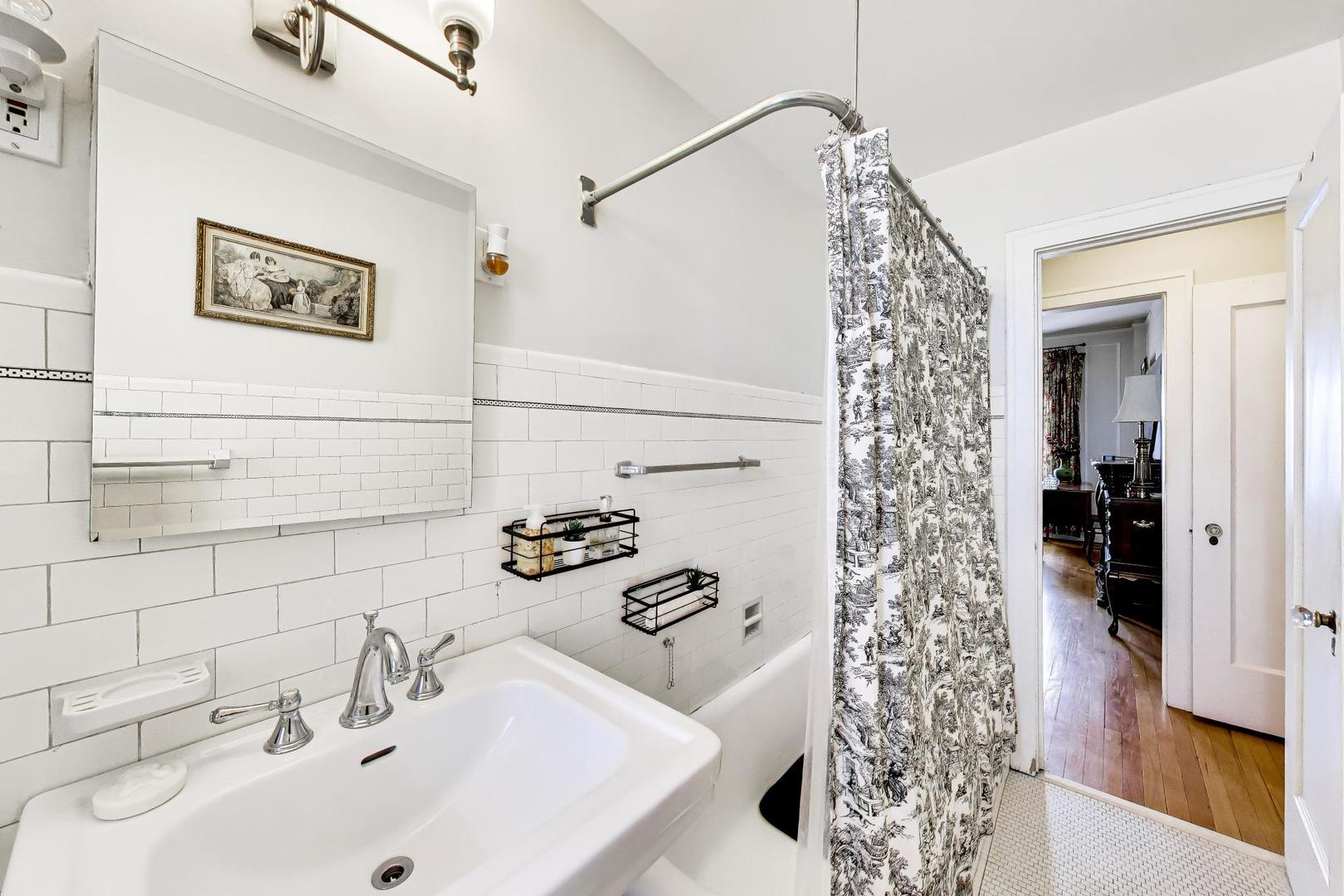 5000 S East End Avenue Unit: 24B