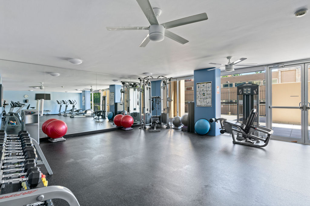 5201 S Cornell Avenue Unit: 22A-B