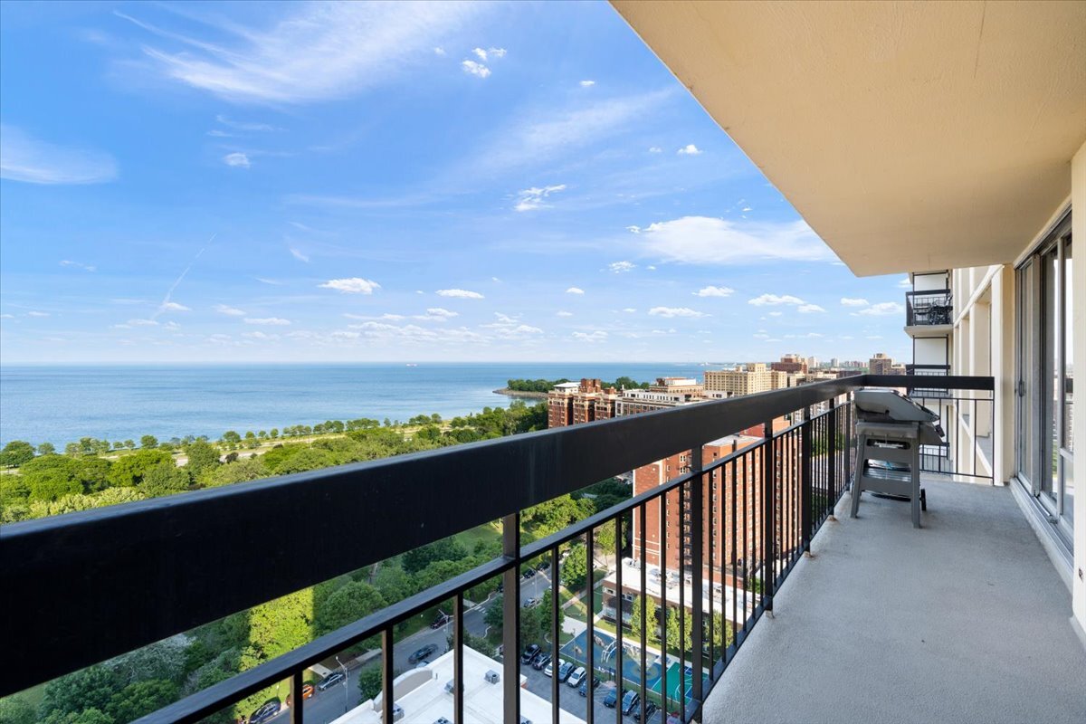5201 S Cornell Avenue Unit: 22A-B