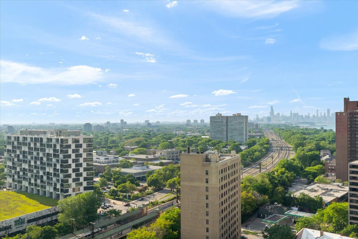 5201 S Cornell Avenue Unit: 22A-B
