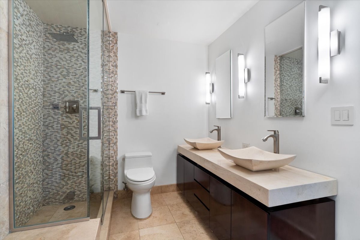 5201 S Cornell Avenue Unit: 22A-B
