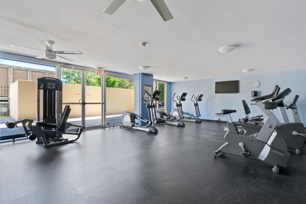 5201 S Cornell Avenue Unit: 22A-B