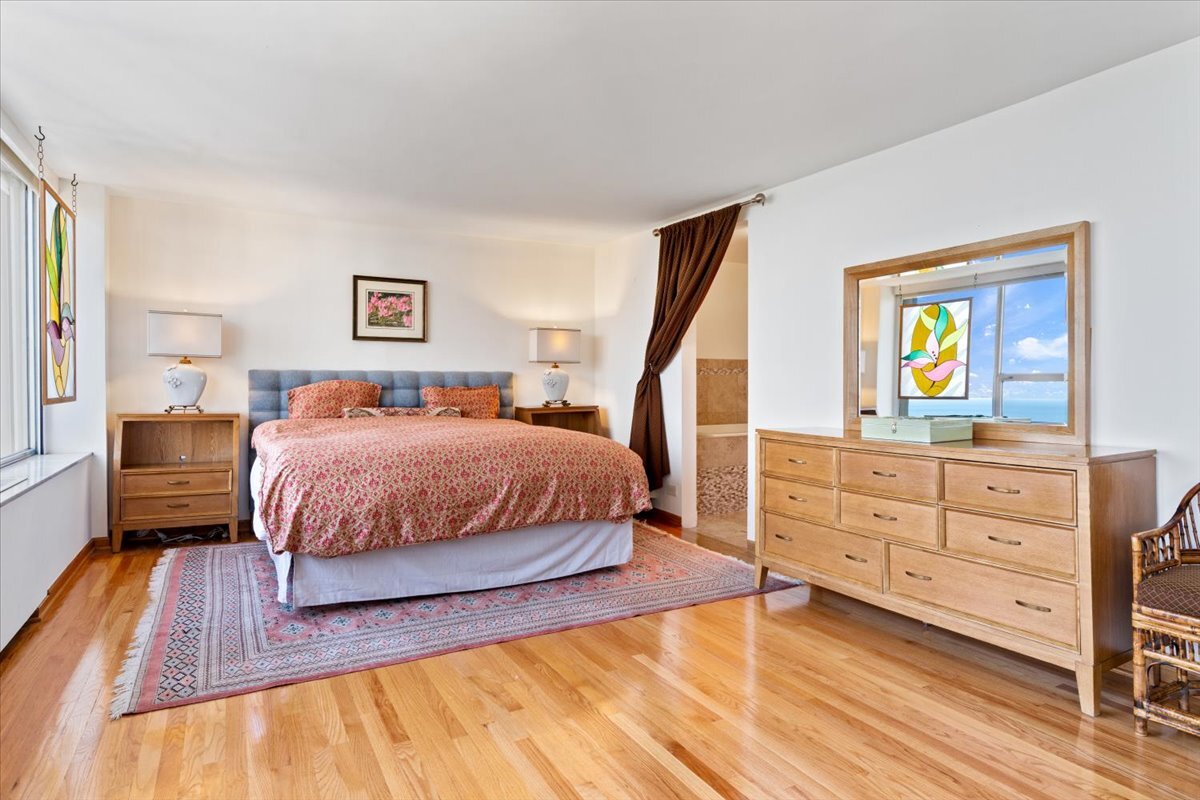 5201 S Cornell Avenue Unit: 22A-B
