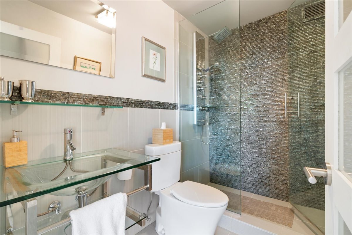 5201 S Cornell Avenue Unit: 22A-B