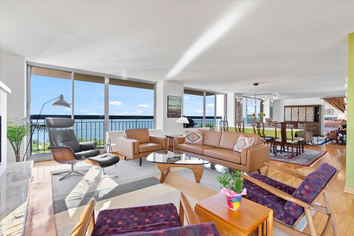 5201 S Cornell Avenue Unit: 22A-B