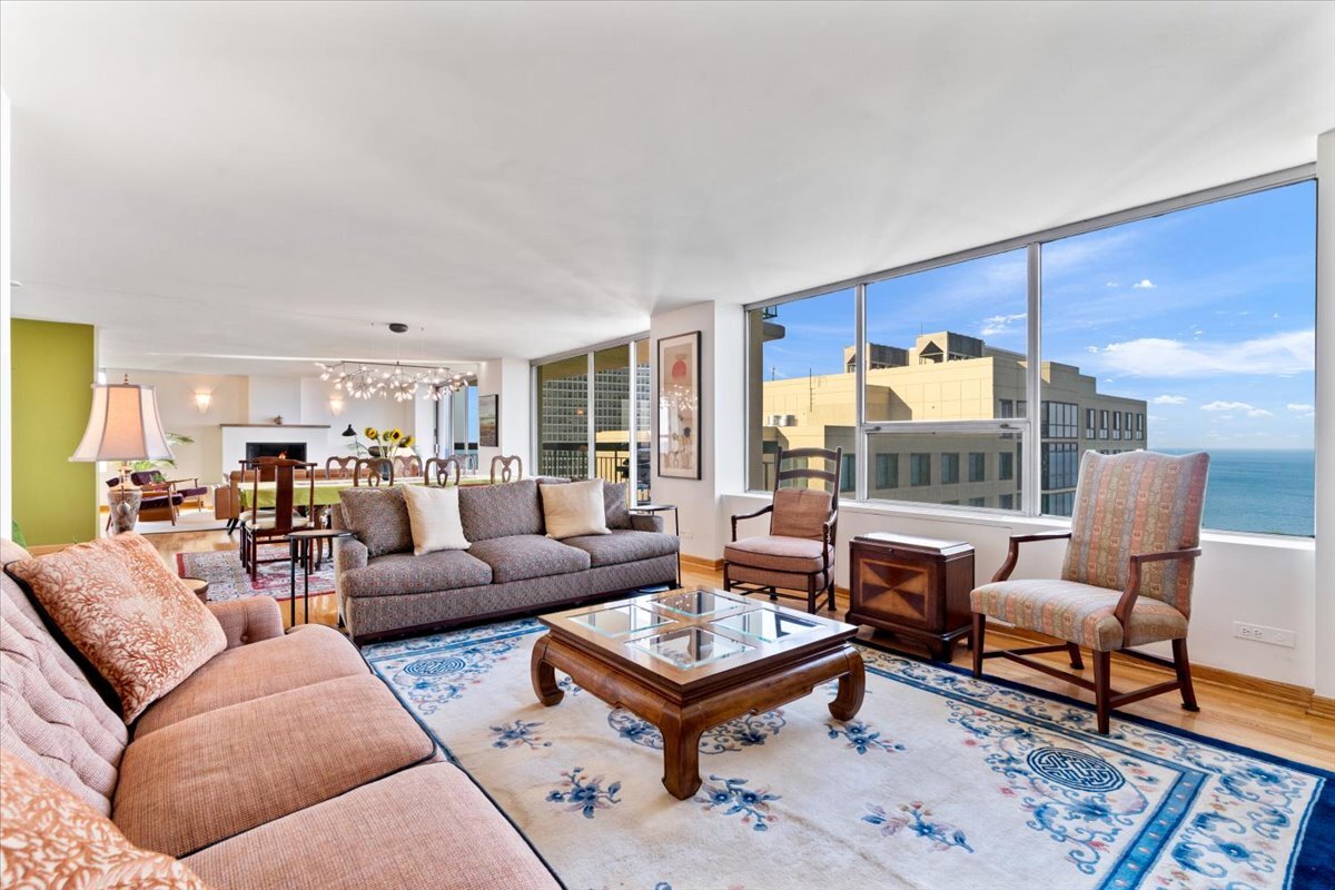 5201 S Cornell Avenue Unit: 22A-B
