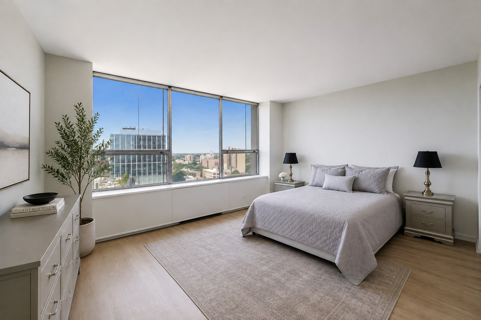 5201 S Cornell Street Unit: 16E