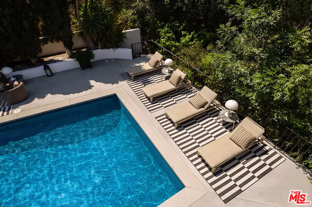 11428 Dona Lola Dr