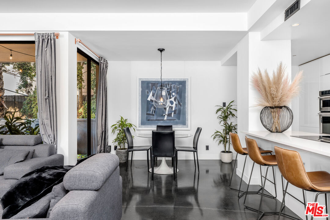 7250 Franklin Ave Unit: 116