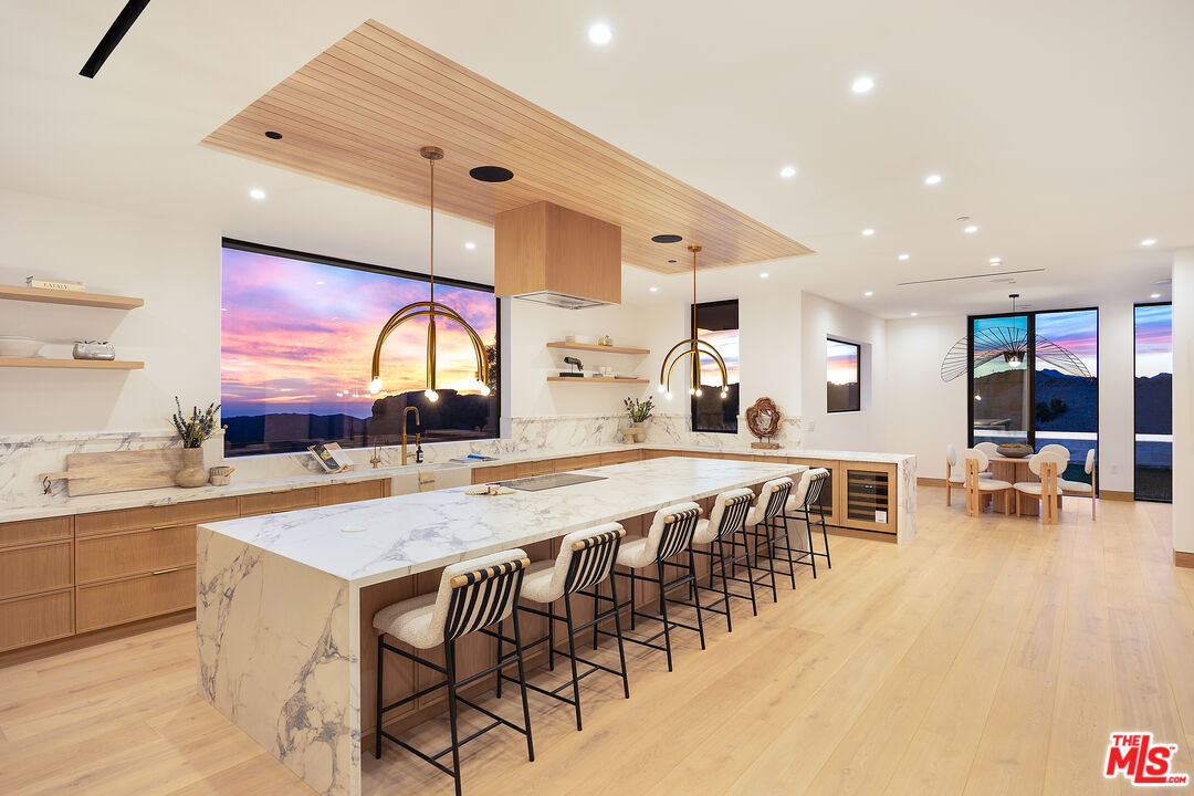 32180 Mulholland Hwy