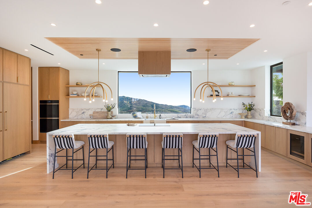 32180 Mulholland Hwy