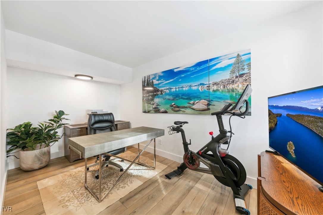 725 Fairview Boulevard 5