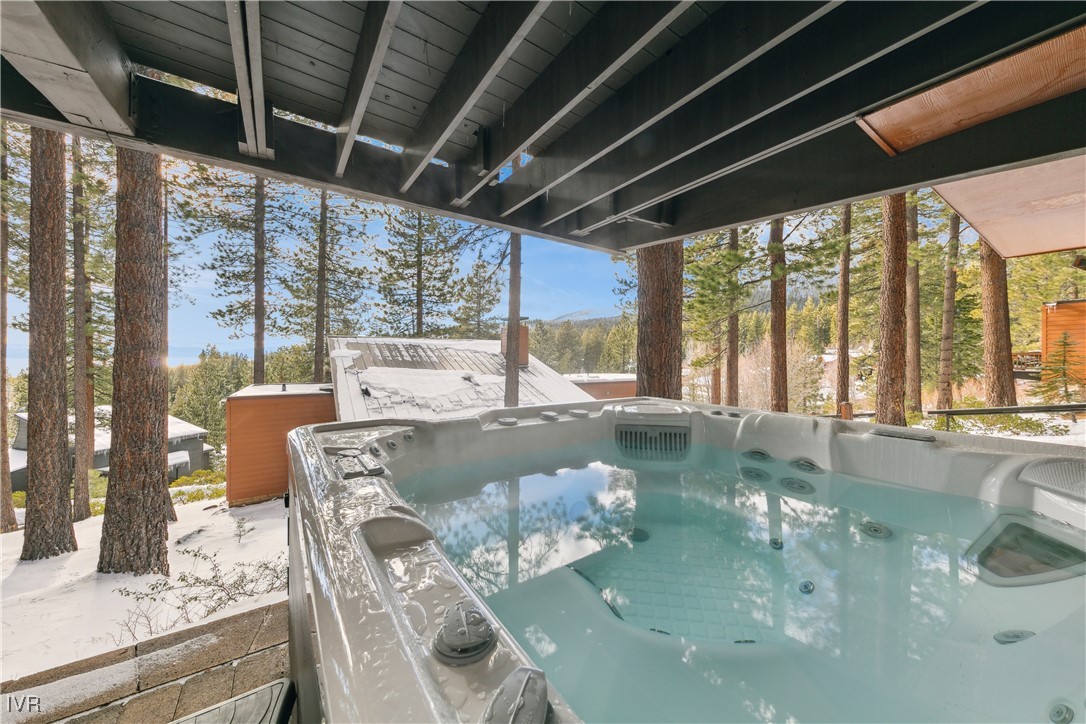 725 Fairview Boulevard 5