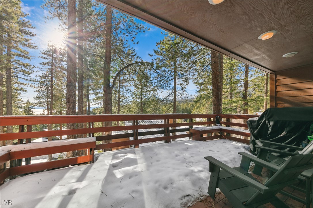 725 Fairview Boulevard 5