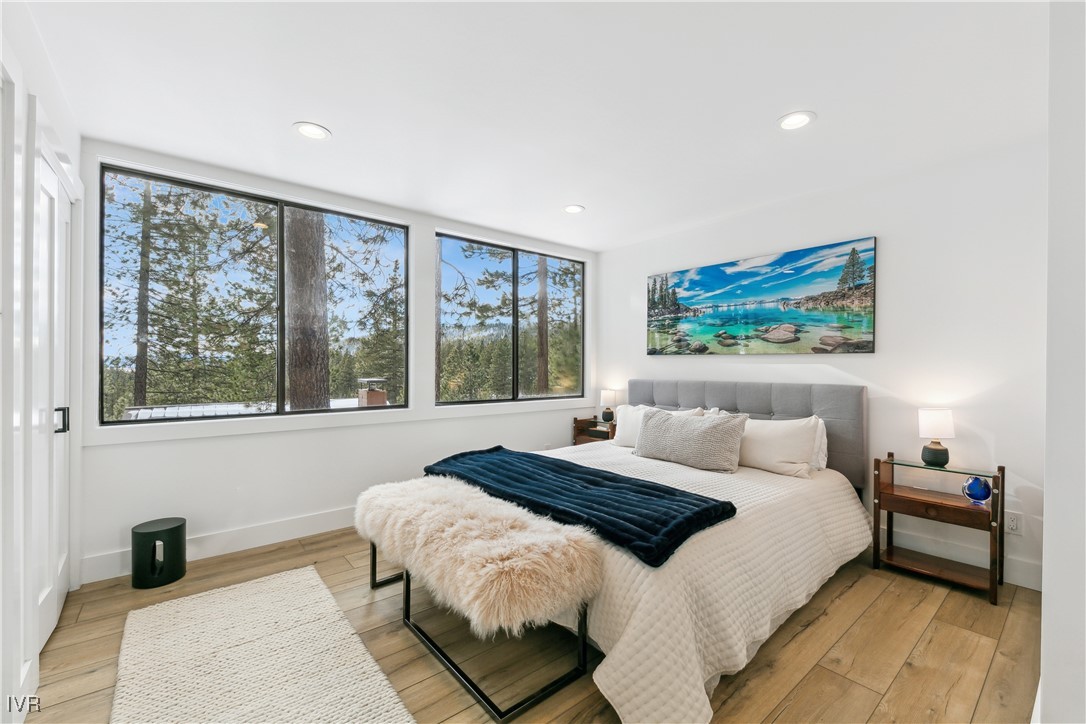 725 Fairview Boulevard 5