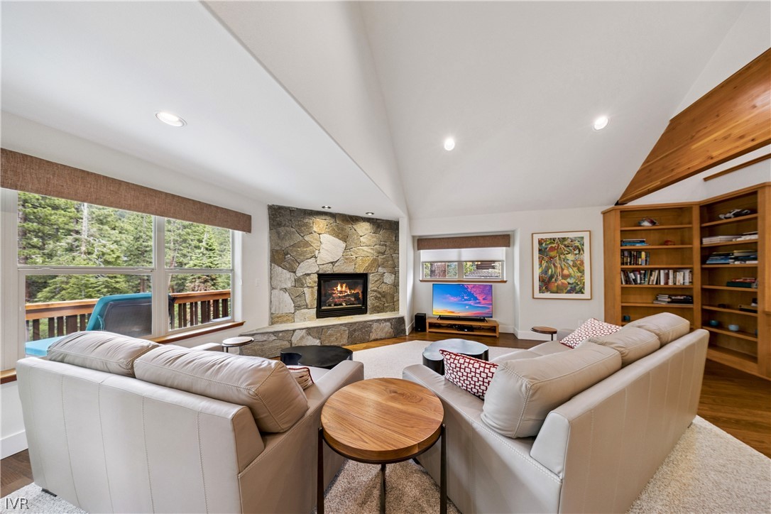 856 Lake Country Drive