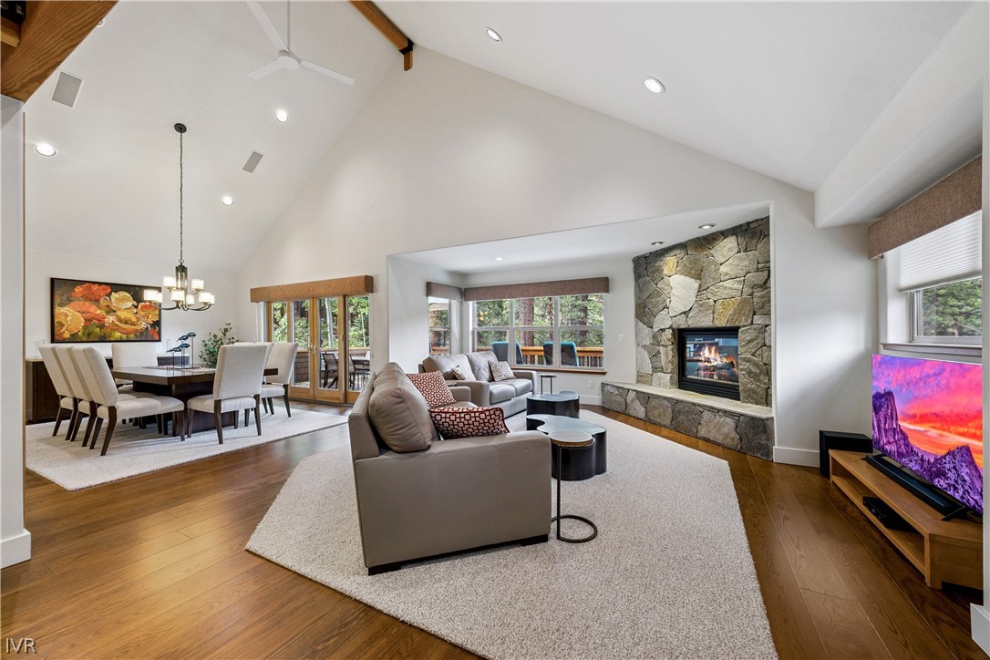 856 Lake Country Drive
