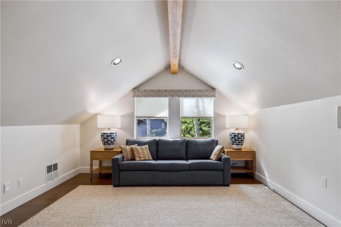 856 Lake Country Drive