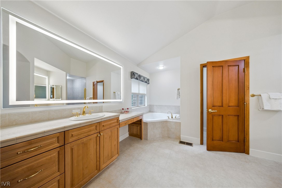 856 Lake Country Drive