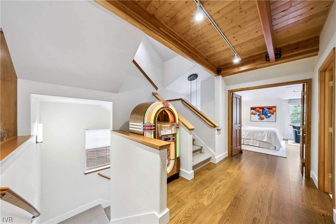 856 Lake Country Drive