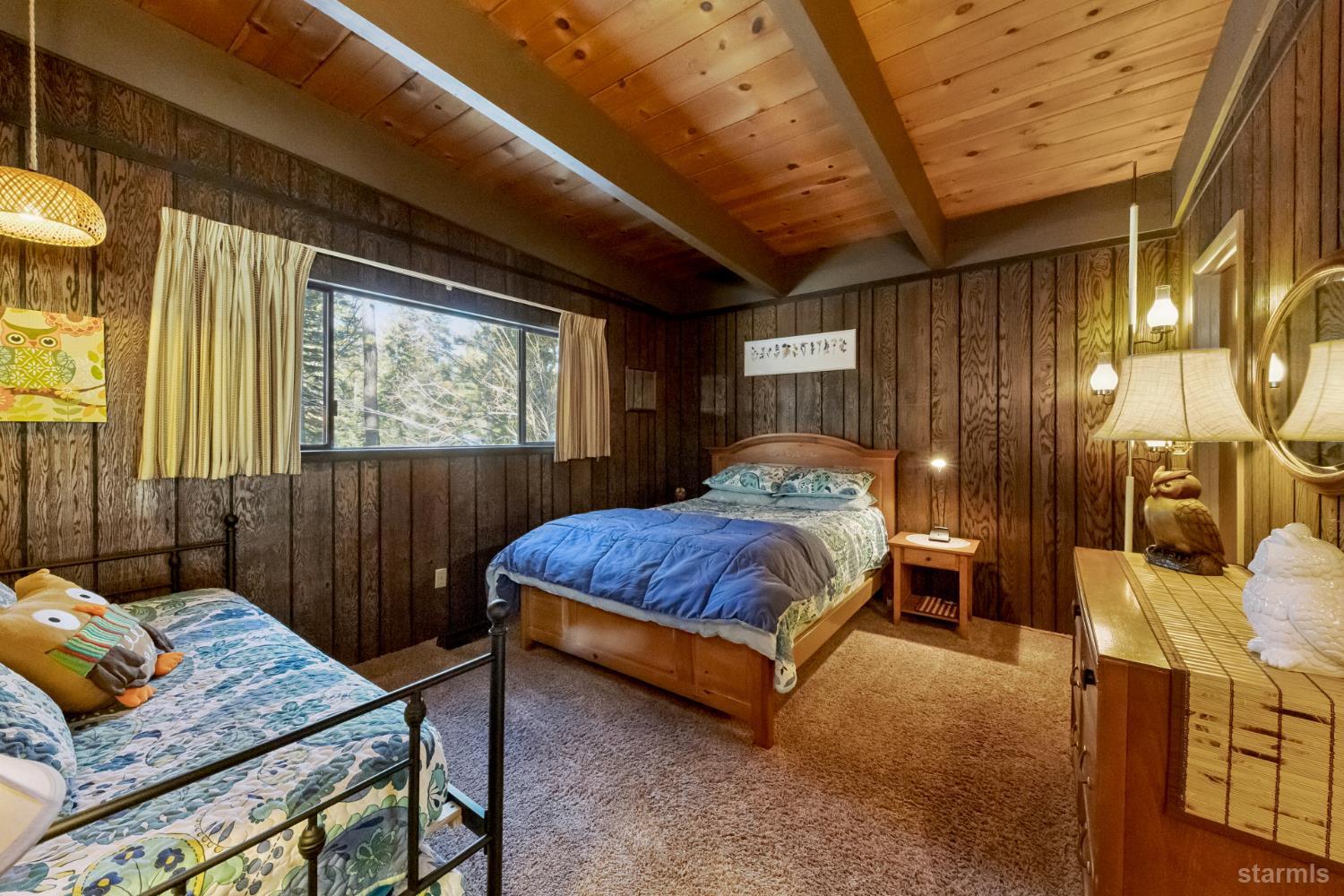 1496 Apple Valley Drive